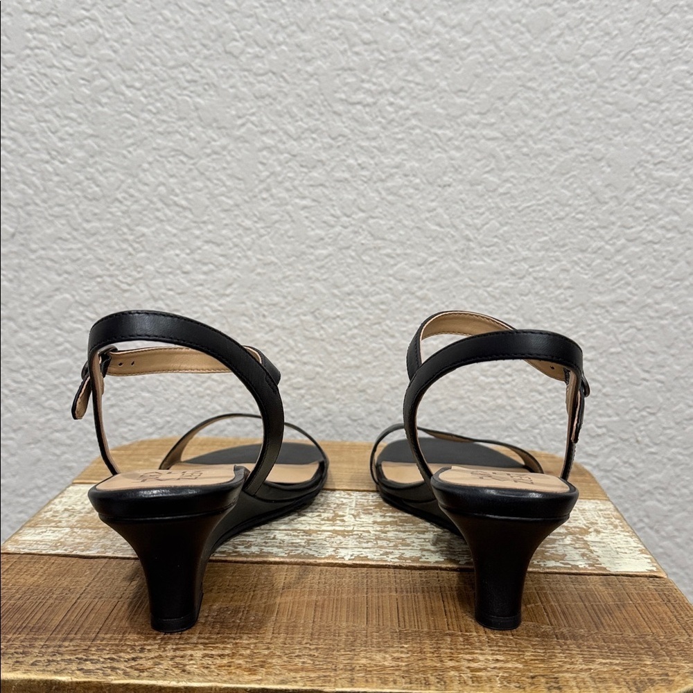 Naturalizer Lacey Black Leather Sandals Size 8 - Picture 5 of 7